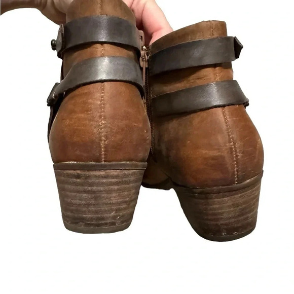 🤎 CLARKS “Spye Comet” Leather Ankle Booties Sz 9.5 🤎 - Picture 3 of 5